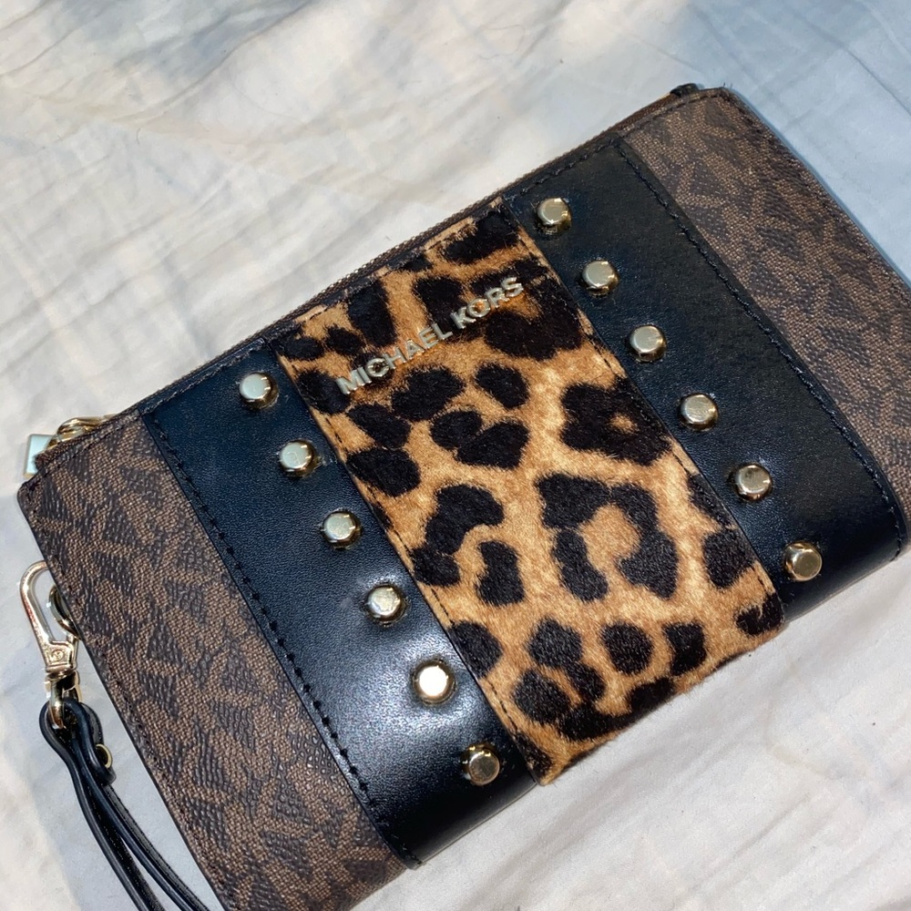 Michael Kors wristlet